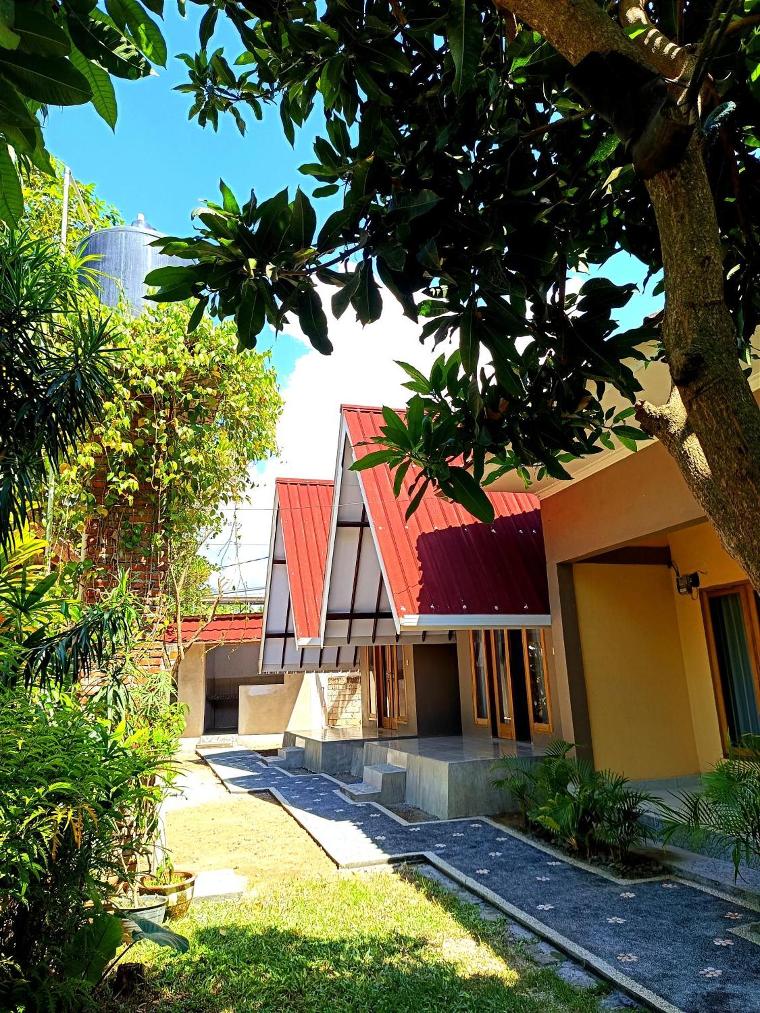 Honey Home Kuta  외부 사진